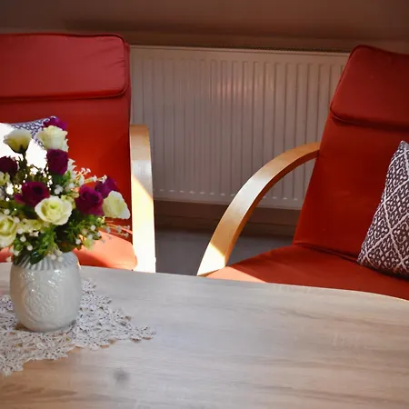 Orsi House سزومباثيلي