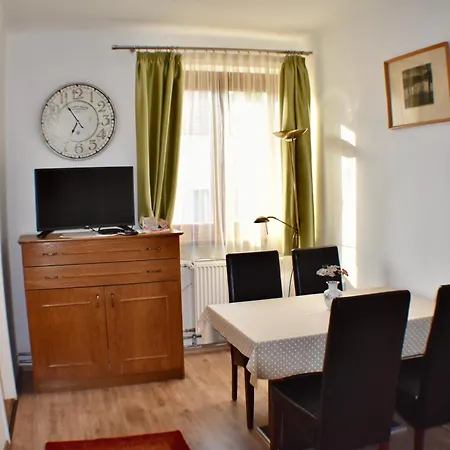 Orsi House شقة سزومباثيلي