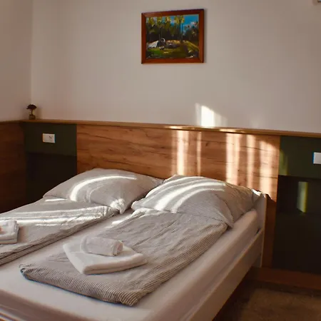 Orsi House شقة سزومباثيلي