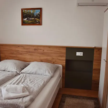 Orsi House سزومباثيلي