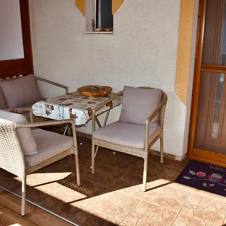 Orsi House شقة
