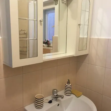 Orsi House شقة *